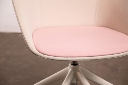 Sedus Cosy-Drehstuhl "On Spot" UC-201 mit Rollen, Weiß/Creme/Rosa – Bild 6