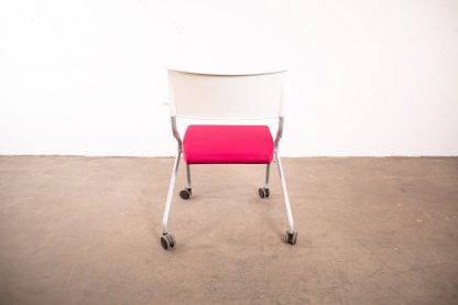 Sedus "flip flap", Klappstuhl mit Armlehnen und Rollen, Silbergrau matt/Weiß/Lila – Bild 5