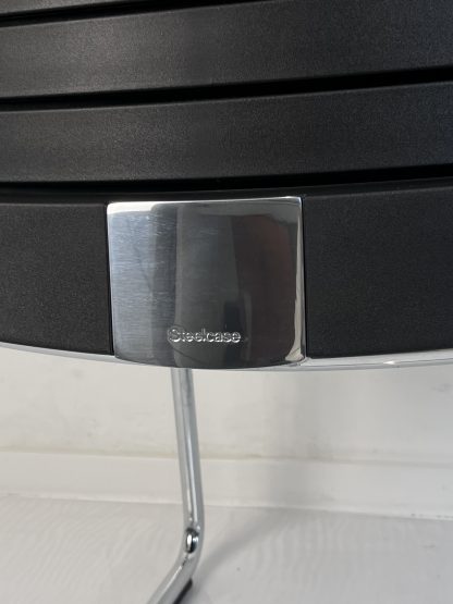 Steelcase, "Number one", Freischwinger, Leder, Chrom/Schwarz – Bild 3