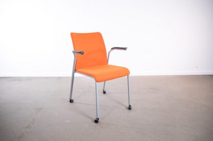 Steelcase "Eastside", 4-Fuß-Stuhl mit Rollen, Silbergrau/Orange/Schwarz – Bild 3
