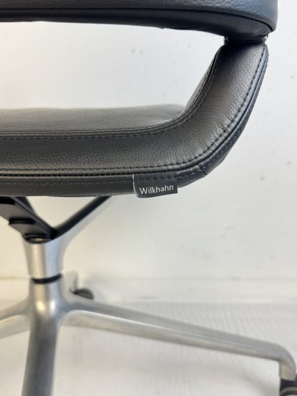 Drehstuhl; "Graph" 301.5, schwarz, Leder, mit Rollen - Wilkhahn – Bild 4
