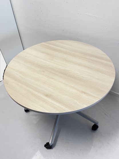 Besprechungstisch rund Akazie - Steelcase – Bild 2