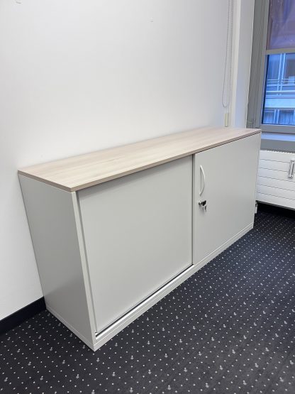 Sideboard mit Akazienplatte - Steelcase – Bild 2